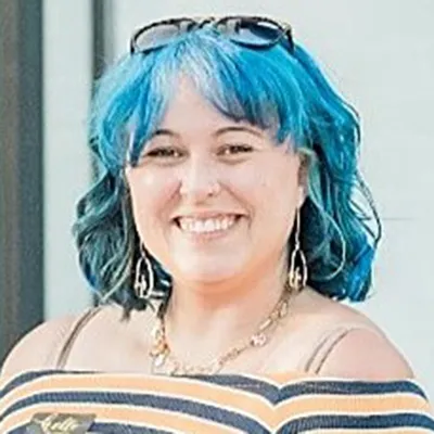 莎拉·罗莎·格利克曼, who received assistance from the Small Business Center