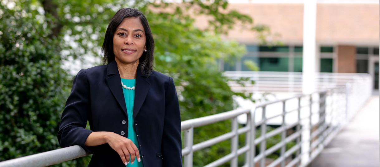 妮可·里夫斯博士